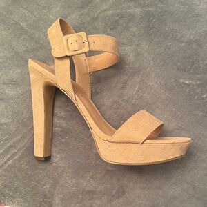 NWT Madden Girl Rolloo Beige Blush Fabric High Heel Sandals